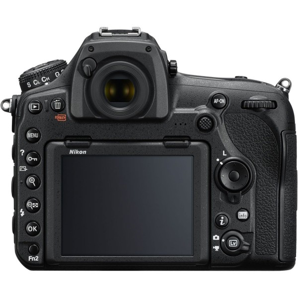 Nikon D850 + 24-70mm f/2.8E ED VR + SanDisk 32GB Extreme PRO UHS-II